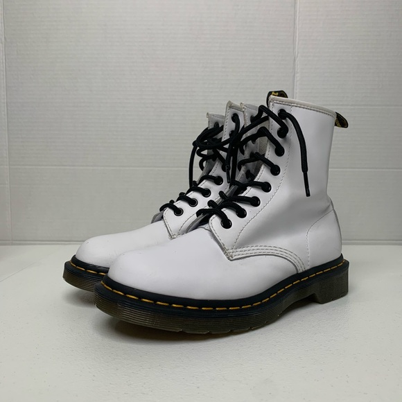 1460 White Dr. Martens Smooth Leather Lace Up Boots SZ 8W/6M - Picture 6 of 9